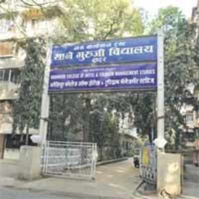 Private school enrols students in BMC school '˜on the sly'
