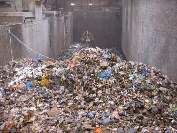 Shopkeepers raise concerns over poor sanitation in Gole market park
