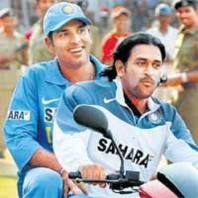 Kapil wants Yuvraj, Dhoni to play bigger role