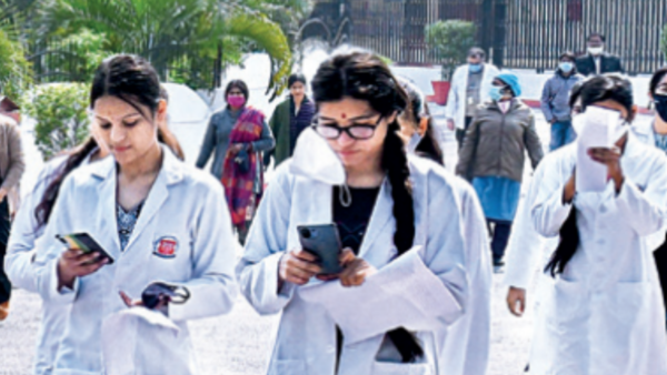 Dental applicants in bind as Hyderabad college halts counselling last minute