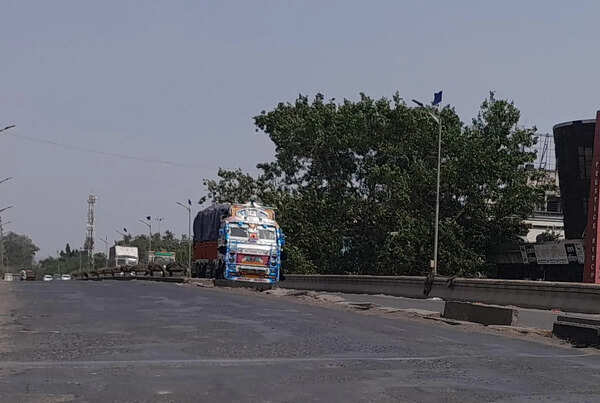 Riddled with potholes & uneven patches, Nashik Road flyover set for much-needed repairs