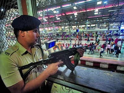 Mumbai on alert after 26/11-like attack  message sent to cops