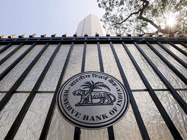 Wary of Rupee’s wild ways, RBI intensifies moves to discipline banks
