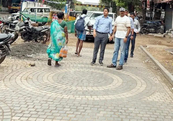 Greater Chennai Corporation commissioner asks officials to expedite Royapuram Pedestrian Plaza
