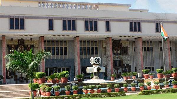 Delhi high court questions Delhi University, police over blanket ban on protests