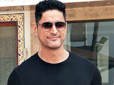 Mohit Raina: I couldn't join the army as I am short-sighted
