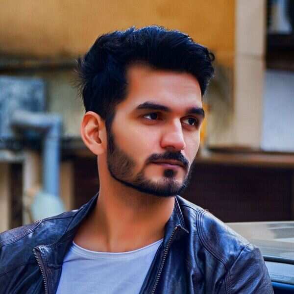 Singer Gajendra Verma enthrals people at a fest