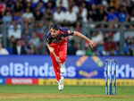 Bhuvneshwar Kumar equals unwanted all-time IPL record during SRH carnage