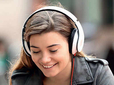 Listening to music does not enhance creativity: Study