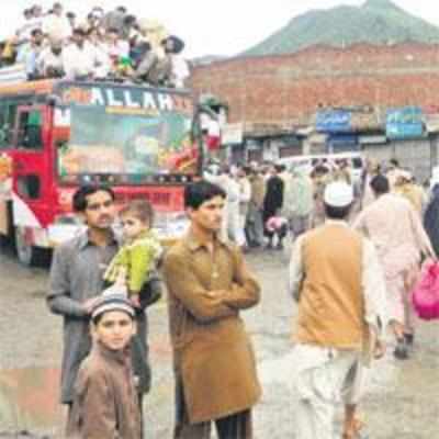 Residents flee as Taliban takes control in Mingora