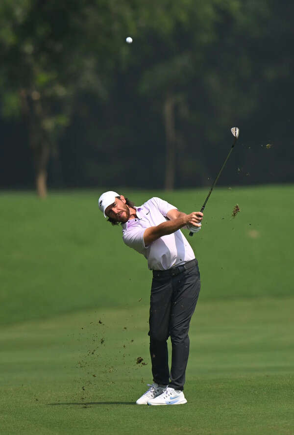 Tommy Fleetwood masters the heat and greens in Delhi