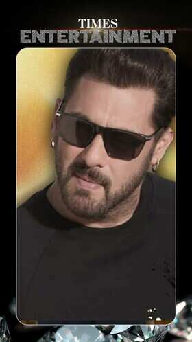  Salman Khan reacts after paparazzi apology at Raja Shivaji party; Bhaijaan&rsquo;s witty reply goes viral