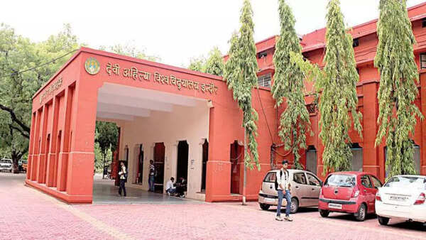 Exam scheduled, but Devi Ahilya Vishwavidyalaya left with only 60K sheets