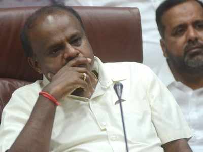 HD Kumaraswamy terms SL Dharmegowda's suicide as 'political murder'