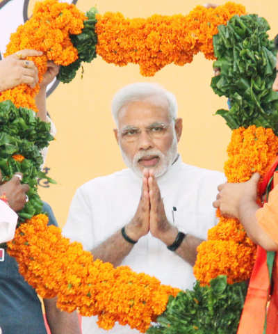 Sena takes a jibe on Modi's 'tribute' to late Bal Thackeray