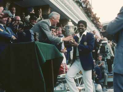 Photo - This day in history: Kapil Dev lifts 1983 World Cup trophy