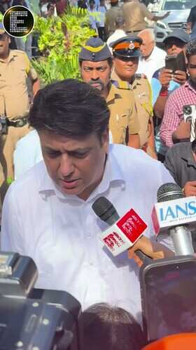 Govinda Bids Emotional Farewell to Pahlaj Nihalani