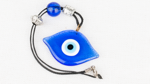 The breaking of the amulet