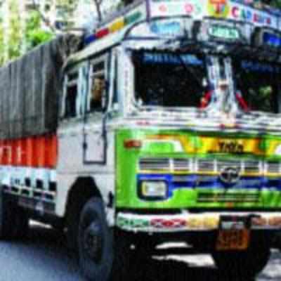 8 trucks evading tax nabbed by APMC squad, penalised