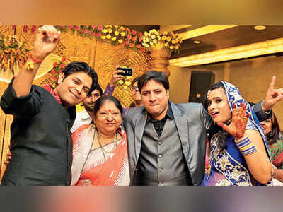 Grandmum finds a match for Ankit Tiwari on a train; singer gets engaged to Pallavi Shukla