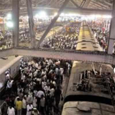 Rush-hour commute halts at CST as pantographs get stuck in overhead wires