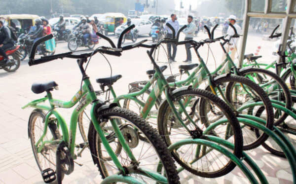 Cycling schemes a flat tyre, yet govt pumps away at them