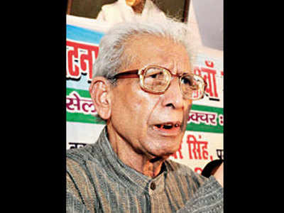 Writer Namvar Singh passes away at 92