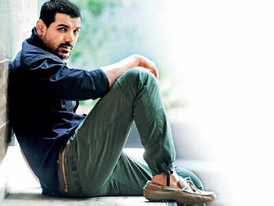 Pagalpanti: John Abraham is out of action for two weeks