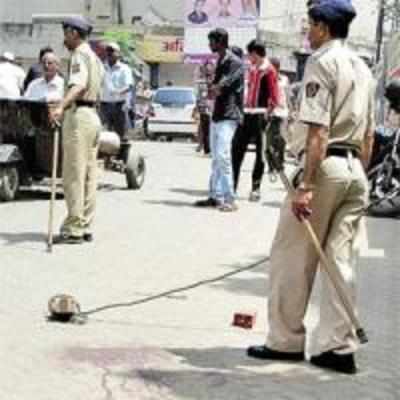 Woman stabbed to death on busy Malad (E) road