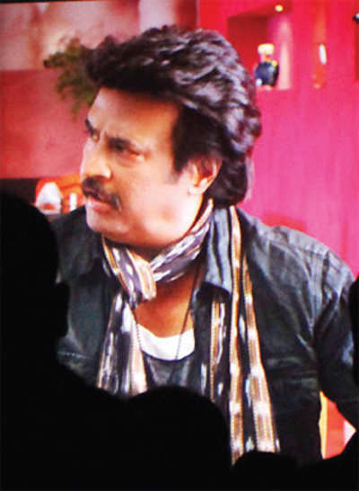 33 taxmen watch 150-plus shows of Lingaa, make a hit