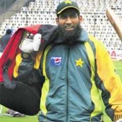 Yousuf blasts selectors for excluding him from T20