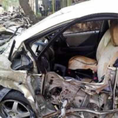 Speeding car hits divider near Kherwadi junction, 1 dead, 1 battling for life