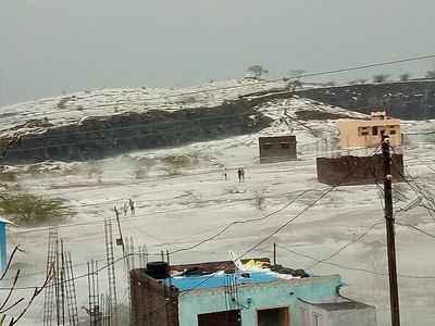 Hailstorm claims 2 lives in Maharashtra, destroys winter crops