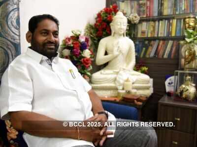 Nitin Raut sworn in as a minister in Uddhav Thackery-led government