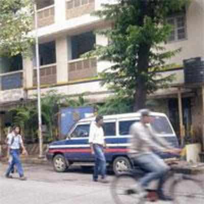Three months on, Mulund police station still without telephone