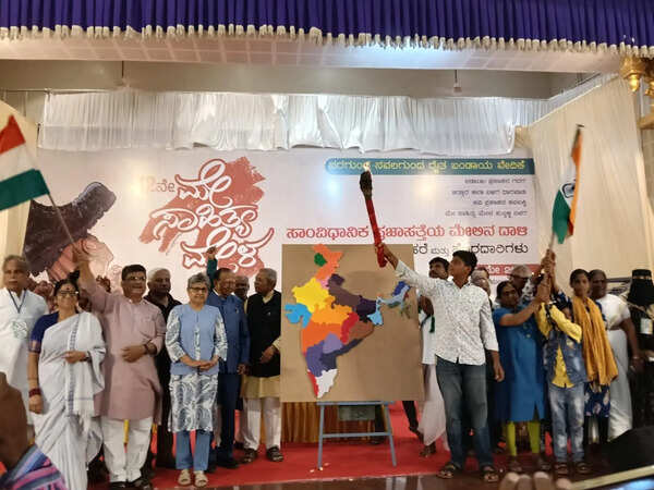 Writers warn against ‘fascist forces’ at May Sahitya Mela