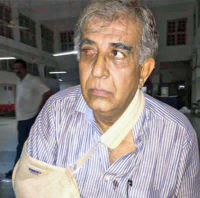 Parsi Punchayet trustee, ex-head come to blows