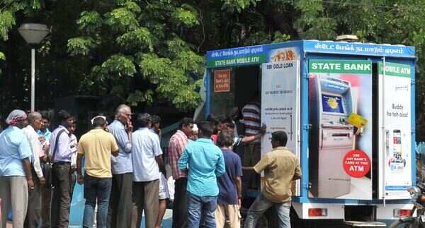 Bouncers help banks manage crowds