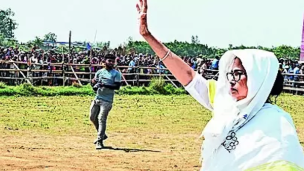 ‘Gaddar’ & dad the real thieves: CM