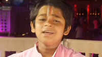 Ayodhya: This young devotee enthralls with a beautiful song on Lord Ram 