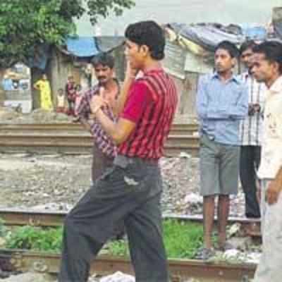 3-year-old dies while crossing tracks at Kalwa rly station