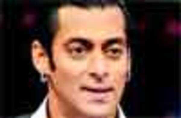 Sallu convinced grief-stricken Paresh!