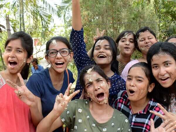 Completing the syllabus on time was the trick, says CBSE Class 10 topper Sreelakshmi G