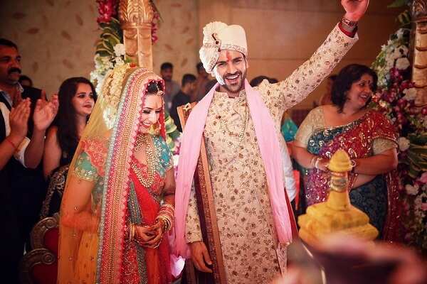 Divyanka Tripathi and Vivek Dahiya tie the knot
