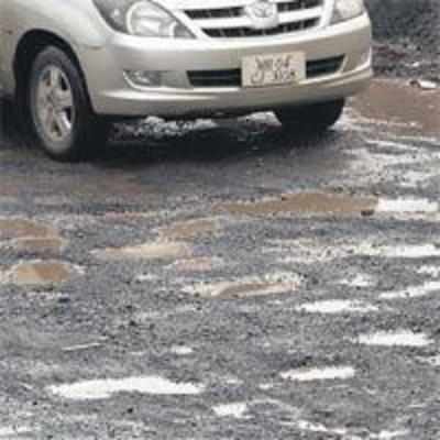 BMC goes 24x7 to fill potholes
