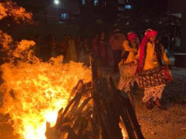 Punjabis in Surat celebrate Lohri with bonfire and bhangra