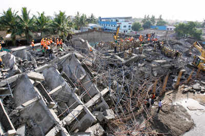 Building collapses in Mumbai's Colaba area, one dead