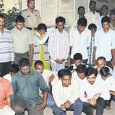 Cops arrest 21 for trying to fly abroad on fake documents