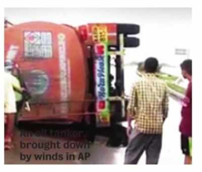 Heavy rains, high winds lash Andhra Pradesh