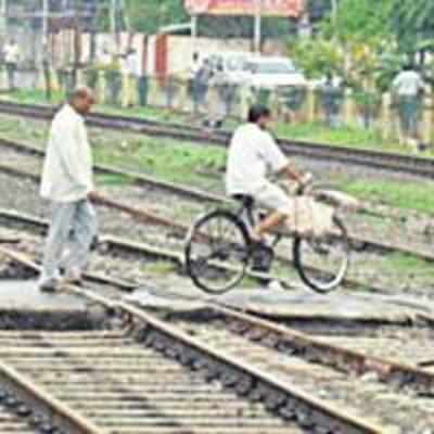 Trespassers at Thane and Kalyan have little choice